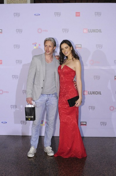 Beograd 05.03.2017. Ekipa filma Afterparty prosetala je crvenim tepihom pred projekciju kojom se zatvara 45 fest. U glavnim ulogama Lidija Vukicevic i Slobodan Bestic. foto Dusan Milenkovic
